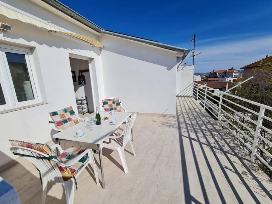 Prostorny Domov V Nejkrasnejsi Casti Chorvatska Apartment Vodice Exterior photo